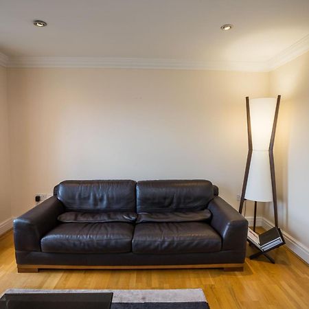 Spacious, 3 Bed House For 6 In Central Chester Hotel ภายนอก รูปภาพ