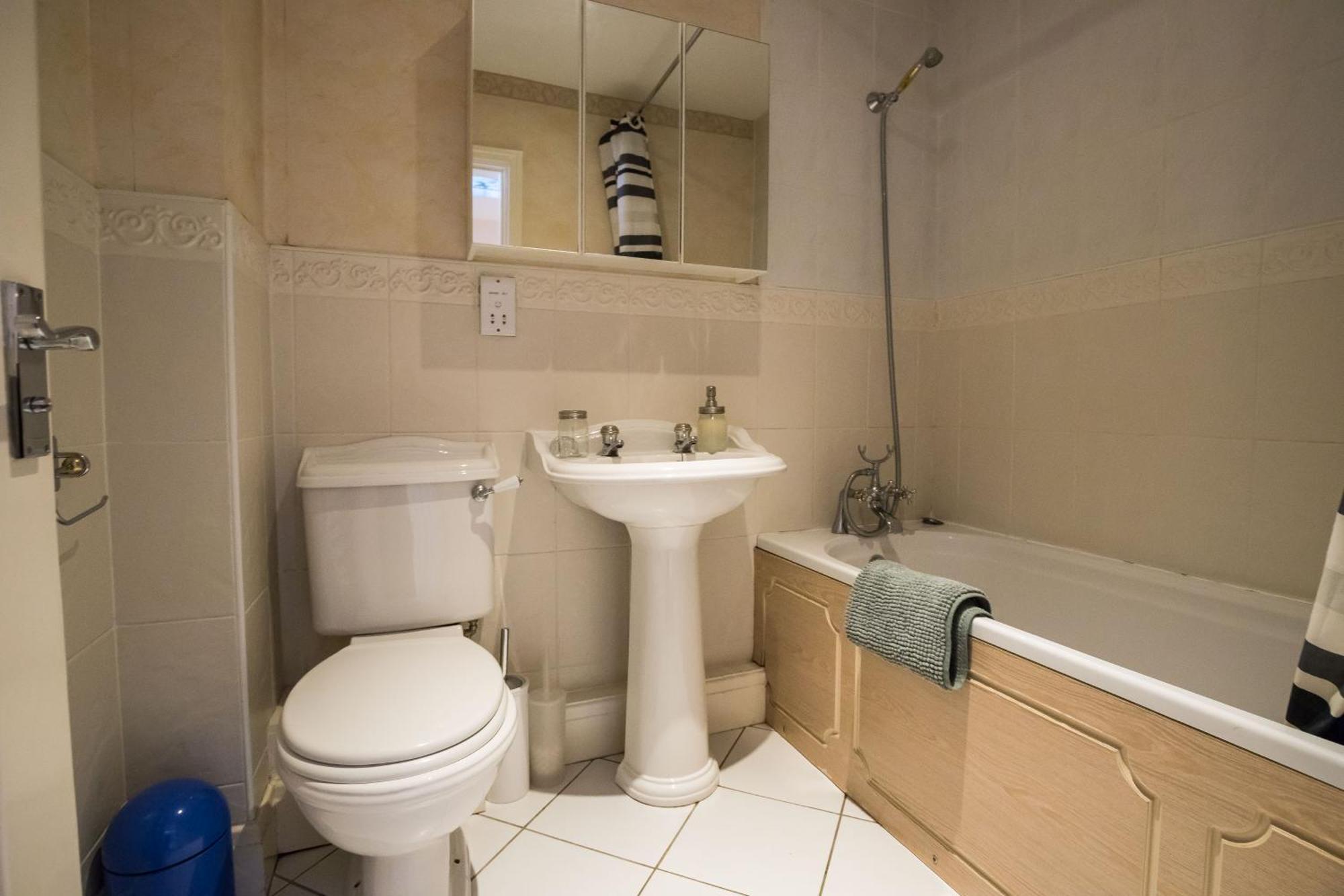 Spacious, 3 Bed House For 6 In Central Chester Hotel ภายนอก รูปภาพ