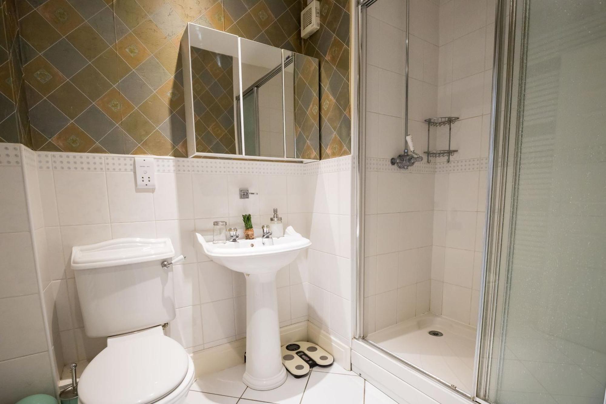 Spacious, 3 Bed House For 6 In Central Chester Hotel ภายนอก รูปภาพ
